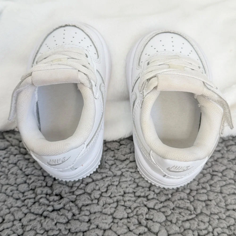 Nike Air Force 1 LE Kids Size 3C White Good Hook-and-Loop FN0236-111 Sneaker